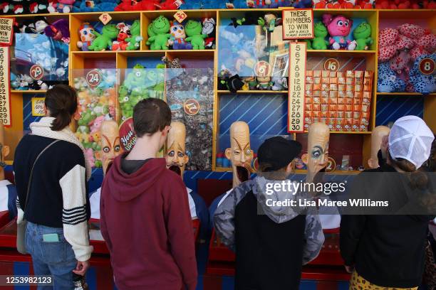 Sideshow Ride Ally Sideshow Alley Photos and Premium High Res Pictures - Getty Images