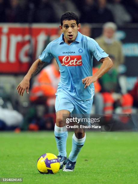 Walter Gargano of Napoli in action during the Serie A match between AC Milan and Napoli at the Stadio Giuseppe Meazza on November 2, 2008 in Milan,...