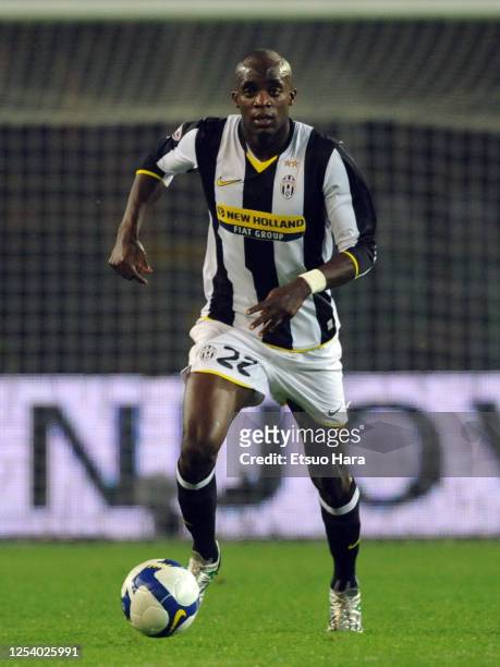Mohamed Sissoko of Juventus in action during the Serie A match between Juventus and Turino at the Stadio Olimpico di Torino on October 25, 2008 in...