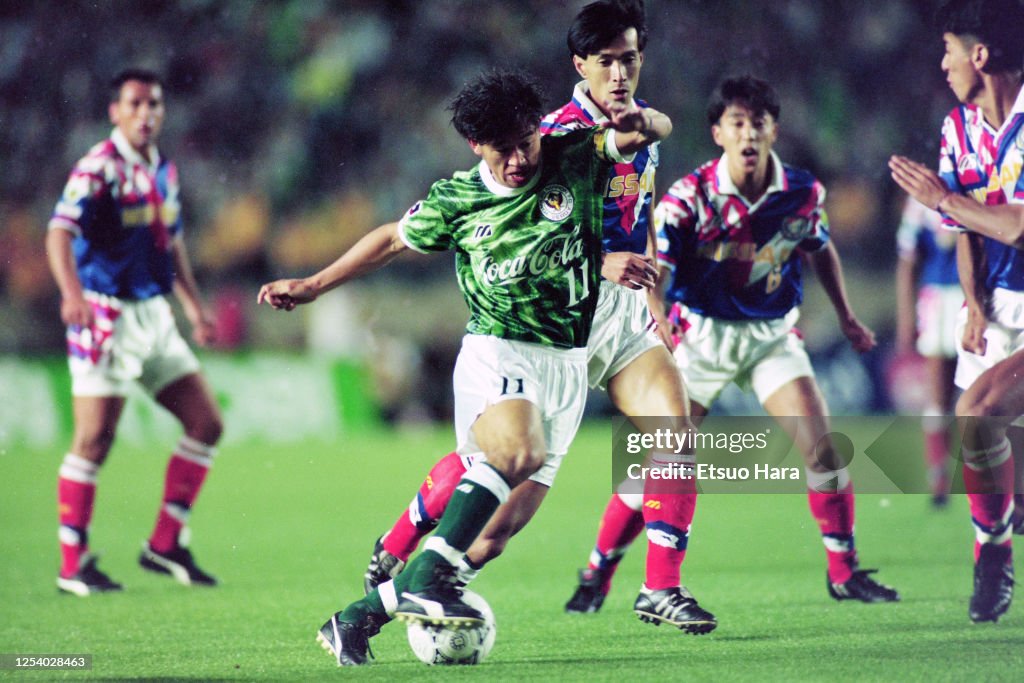 Verdy Kawasaki v Yokohama Marinos - J.League Opening Match