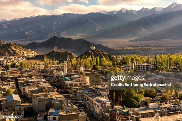 landscape sunset view of leh city in falls, the town is located in the indian himalayas at an altitude of 3500 meters, north india - himalaya building stock pictures, royalty-free photos & images