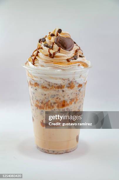 milkshake frapuccino cup - blended coffee drink stock pictures, royalty-free photos & images