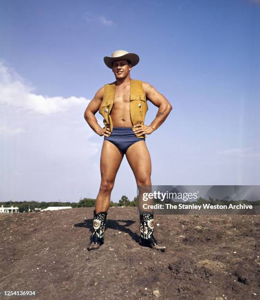 Professional wrestler Ron Reed of the United States poses for a portrait circa August, 1964 in New York, New York.