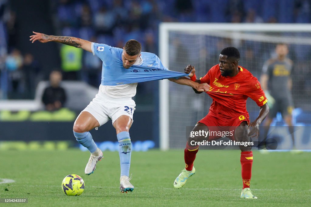 Sergej MilinkovicSavic of SS Lazio and Samuel Umtiti of US Lecce Sergej MilinkovicSavic of SS Lazio and Samuel Umtiti of US Lecce