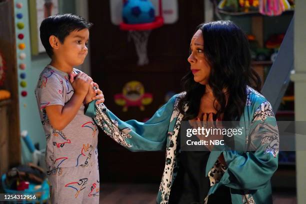 Lopez vs Last Call" Episode 122 -- Pictured: Brice Gonzalez as Chance, Selenis Leyva as Rosie --