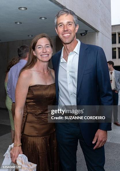 Amy Rourke US politician Beto O'Rourke and his wife Amy Hoover Sanders arrive ...