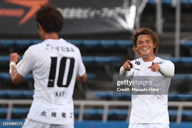 Makoto Rindo of Kataller Toyama celebrates the win during the J.League Meiji Yasuda J3 match between YSCC Yokohama and Kataller Toyama at Nippatsu...