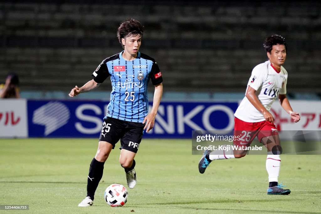 Kawasaki Frontale v Kashima Antlers - J.League Meiji Yasuda J1