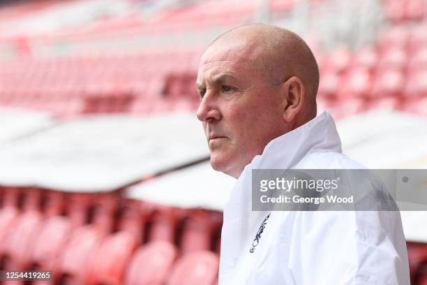 Mark Warburton, manager of Queens Park Rangers, looks on ahead of the Sky Bet Championship match between Middlesbrough and Queens Park Rangers at...
