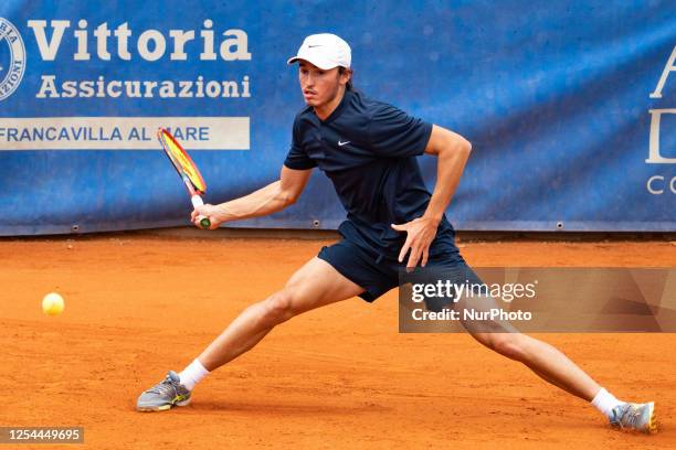 Ionel 37 David Ionel Stock Photos, High-Res Pictures, and Images - Getty Images