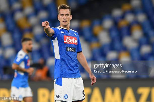 Arkadiusz Milik of SSC Napoli gestures during the Serie A match between SSC Napoli and AS Roma at Stadio San Paolo on July 05, 2020 in Naples, Italy.