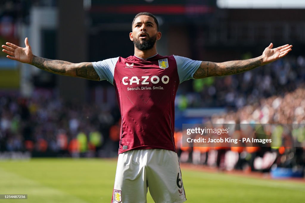 Aston Villa v Tottenham Hotspur - Premier League - Villa Park