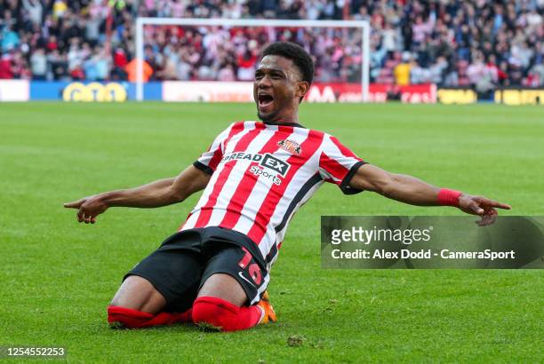 Sunderland's Amad Diallo celebrates scoring his side's equalising goal to make the score 1-1 during the Sky Bet Championship Play-Off Semi-Final...