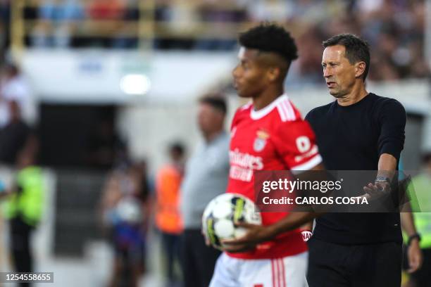 Benfica's German head coach Roger Schmidt gestures during the Portuguese League football match between Portimonense SC and SL Benfica at the...