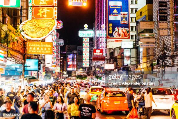 crowds of people in chinatown at night, bangkok, thailand - bangkok people stock pictures, royalty-free photos & images