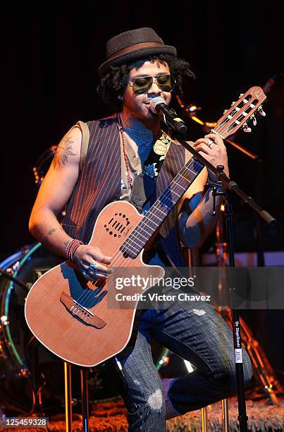 Caluma Singer Kalimba Singer Photos and Premium High Res Pictures - Getty Images