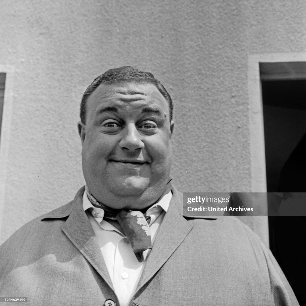 Der deutsche Sänger, Komponist und Schauspieler Jean Thome,... News