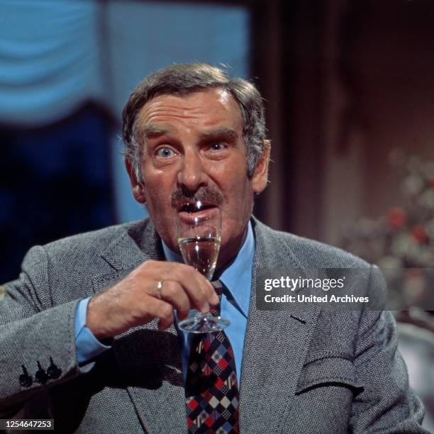 Der deutsche Schauspieler, Kabarettist und Komiker Jürgen von Manger, Deutschland 1970er Jahre.
