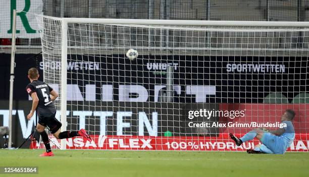 Ludwig Augustinsson of Bremen scores the 2nd goal during the Bundesliga playoff second leg match between 1. FC Heidenheim and Werder Bremen at...