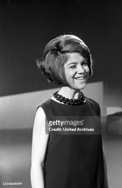 Musik aus Studio B, Musiksendung, Deutschland 1960er Jahre, Gaststar: die amerikanische Countrysängerin Jody Miller.