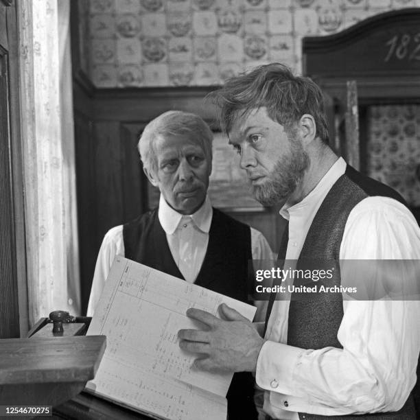 12 Gottfried Kirch Stock Photos, HighRes Pictures, and Images Getty