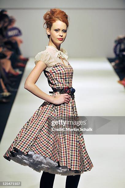 Austria Models Vienna Fashion Week 2011 Photos and Premium High Res Pictures - Getty ...