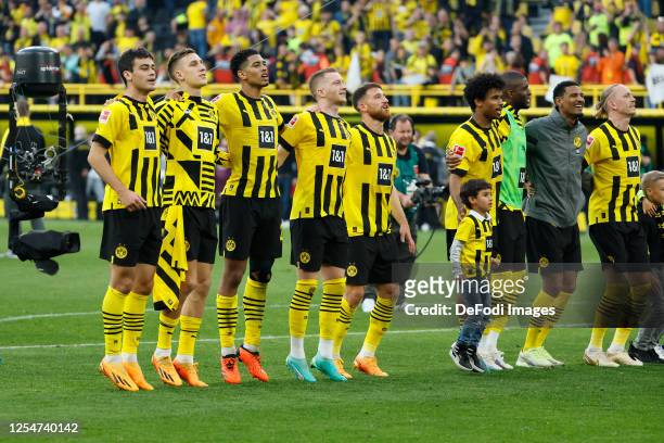 Giovanni Reyna of Borussia Dortmund, Nico Schlotterbeck of Borussia Dortmund, Jude Bellingham of Borussia Dortmund, Marco Reus of Borussia Dortmund,...