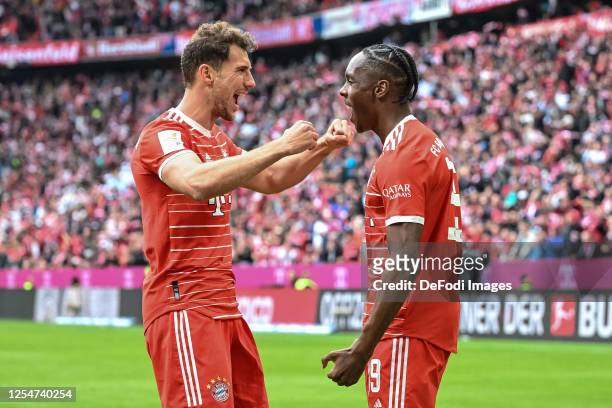 Mathys Tel of Bayern Muenchen celebrates after scoring his team's fifth goal with teammates during the Bundesliga match between FC Bayern München and...