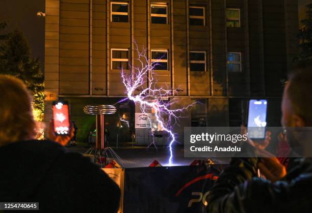 Transformer Demonstration 63 Tesla Coil Transformer Stock Photos, High-Res Pictures, and Images ...