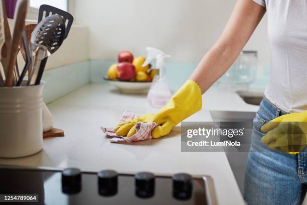 every surface gets sanitised - cleaning kitchen stock pictures, royalty-free photos & images