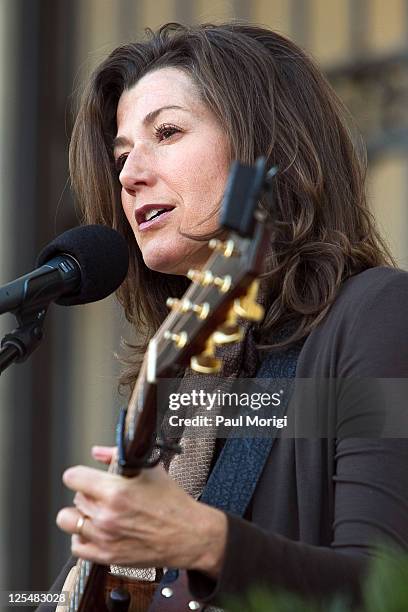 Singer/songwriter Amy Grant performs at the 2010 Holiday Mail for Heroes program launch at the American Red Cross on November 11, 2010 in Washington,...