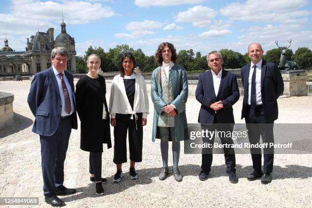 President of the "Institut de France", Xavier Darcos, President of France Television Delphine Ernotte, director of the National Fiction of France...