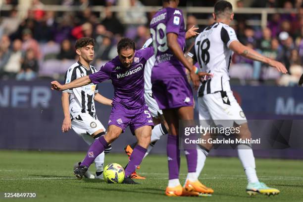 Giacomo Bonaventura of ACF Fiorentina scores a goal uring the Serie A match between ACF Fiorentina and Udinese Calcio at Stadio Artemio Franchi on...