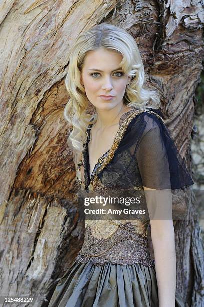 Caitlin Fowler Photos and Premium High Res Pictures - Getty Images