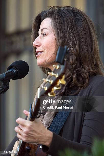 Singer/songwriter Amy Grant performs at the 2010 Holiday Mail for Heroes program launch at the American Red Cross on November 11, 2010 in Washington,...
