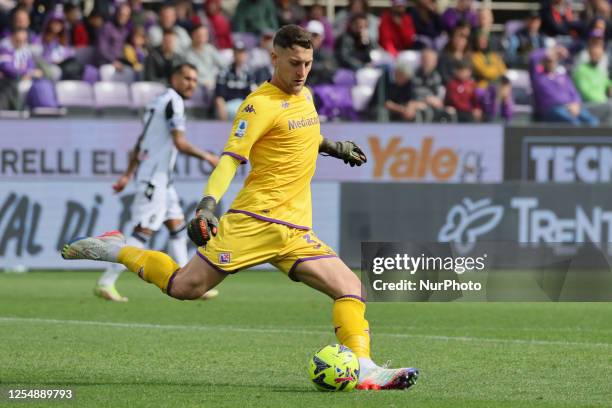 Michele Cerofolini ,goalkeeper of ACF Fiorentina throws the ball during the Italian Serie A football match between Fiorentina and Udinese ,on May 14,...