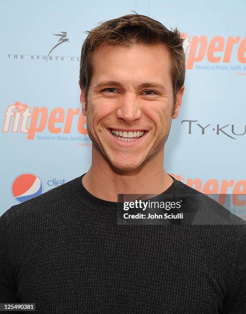 Jake Pavelka arrives to the fitperez.com holiday health bash on December 7, 2010 in Los Angeles, California.