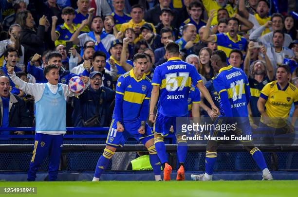 Martin Payero of Boca Juniors celebrates with teammates after scoring the team's first goal during a Liga Profesional 2023 match between Boca Juniors...