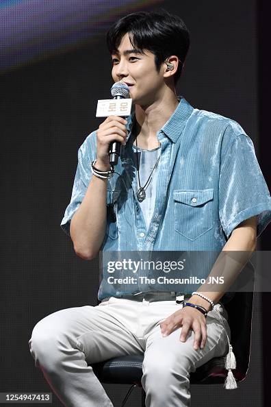Lowoon Rowoon of SF9 during SF9's 8th Mini Album '9loryUS' Showcase at Yes24 ...