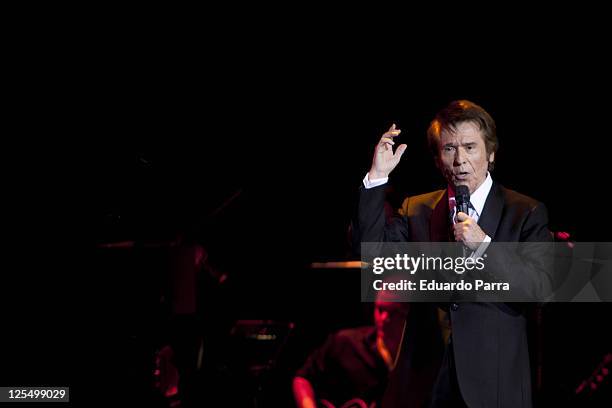 Reaphael Singer 4,125 Raphael (Singer) Stock Photos, High-Res Pictures, and Images ...