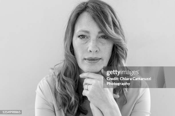 a simple portrait - black and white portrait woman stock pictures, royalty-free photos & images