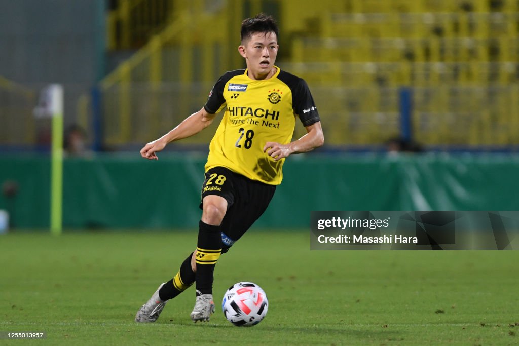 Kashiwa Reysol v Yokohama FC - J.League Meiji Yasuda J1