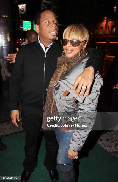 Kendu Isaacs and recording artist Mary J. Blige visit Greenhouse on November 15, 2010 in New York City.