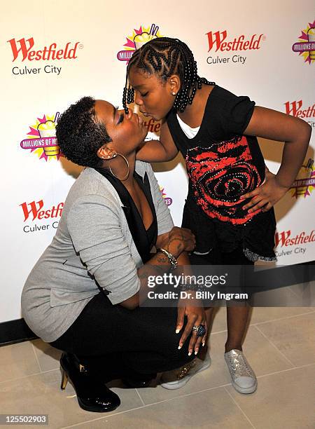 Singer Fantasia and her daughter Zion Barrino attend the unveiling of her favorite shake at Millions of Milkshakes on November 24, 2010 in Culver...