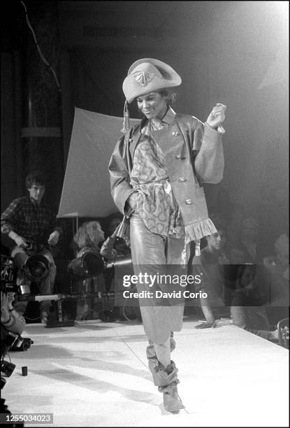 Vivienne Westwood World's End Fashion show "Pirates", Autumn/Winter 1981-82, the first catwalk show of Vivienne Westwood and Malcolm McLaren, at...