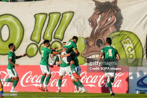 Alexander Diaz from Ferro Carril Oeste celebrates a goal during a 14  News Photo - Getty Images