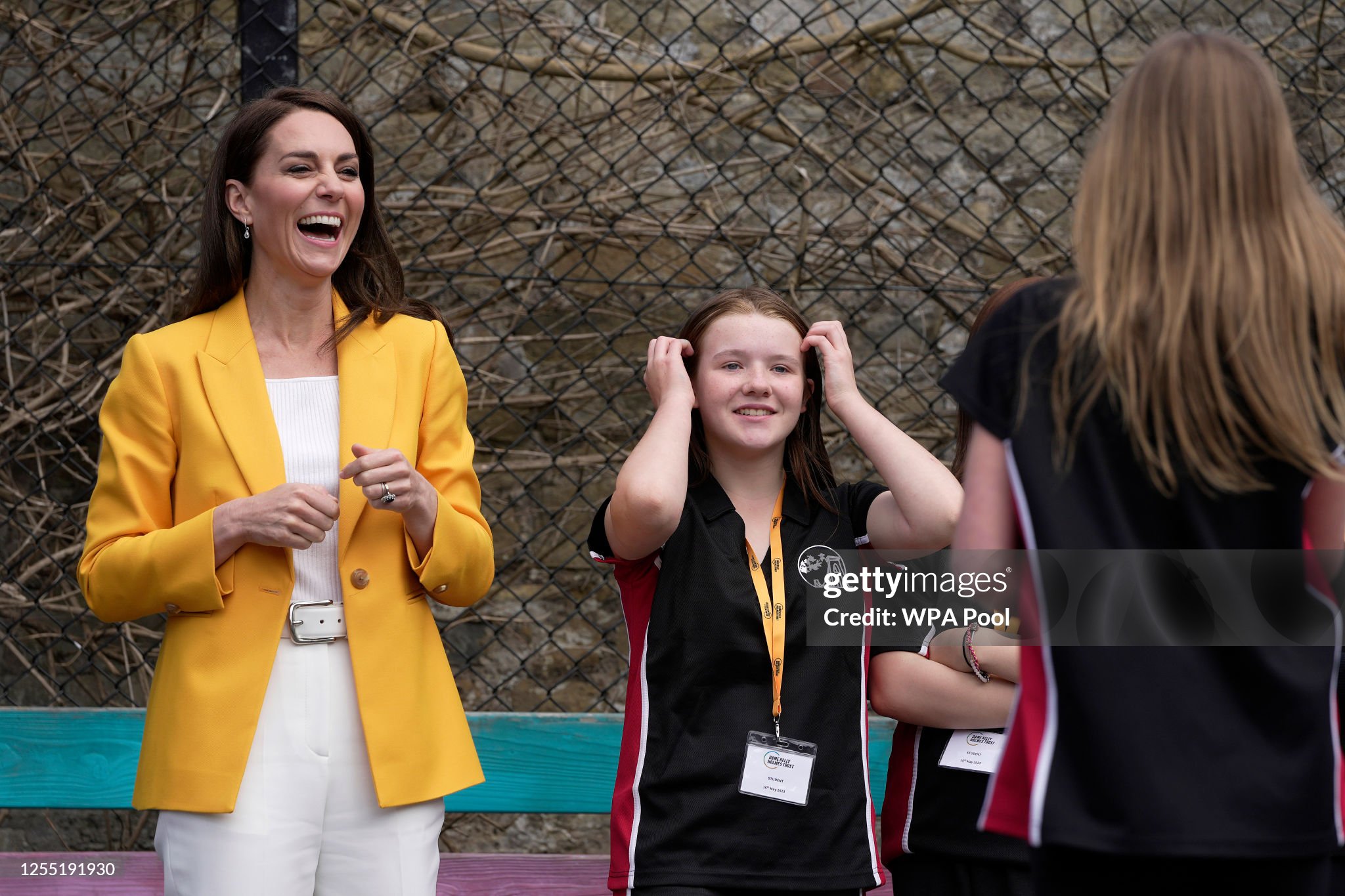 catherine-princess-of-wales-laughs-as-she-visits-the-dame-kelly-holmes-trust-on-may-16-2023-in.jpg