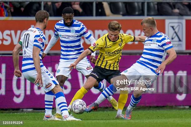 Levi Smans of VVV Venlo battles for the ball with Lion Kaak of De Graafschap Siem de Jong of De Graafschap and Jeffry Fortes of De Graafschap looking...