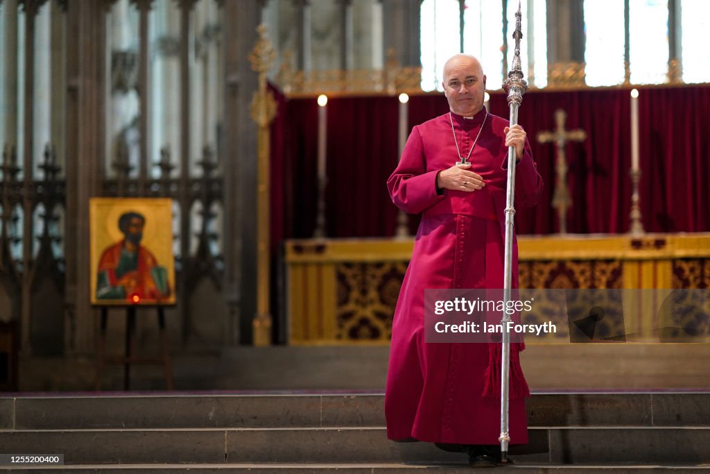 New Archbishop Of York Takes Up His Crozier