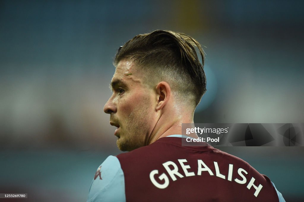 Aston Villa v Manchester United - Premier League